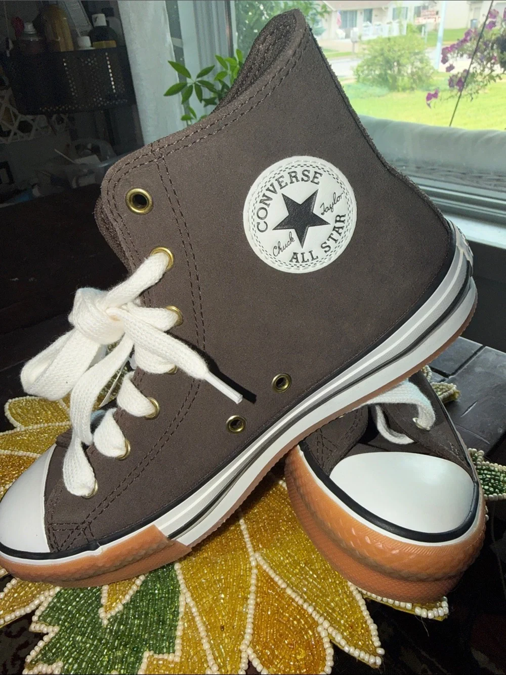 Converse Chuck Taylor Brown Suede High Top Sneakers 5Y Women’s 7 NWT